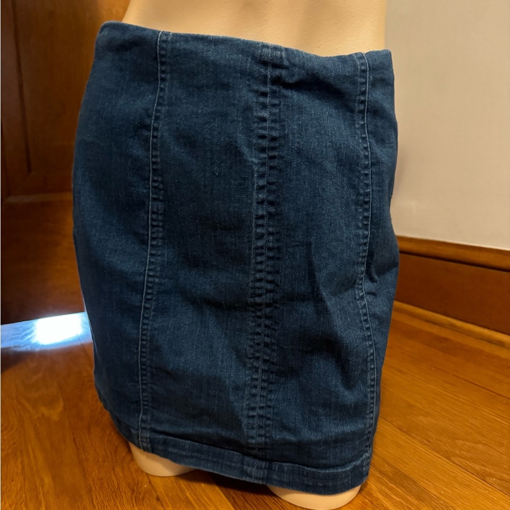 Altar’d state Jean skirt size M
